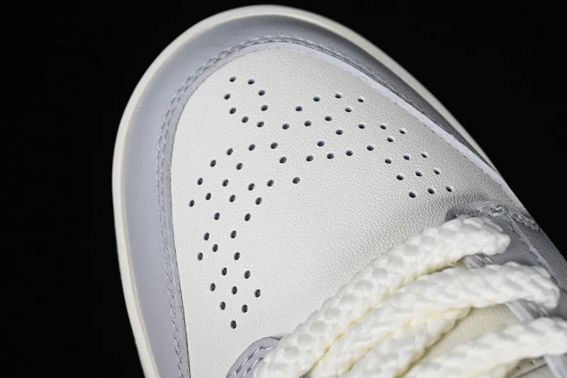 All categories Nk SB Dunk series Nk SB Dunk Low low-top sneakers N version Nk Dunk Low "Needlework" embossed gray SB low-top sports and leisure sneakers FJ4553-133